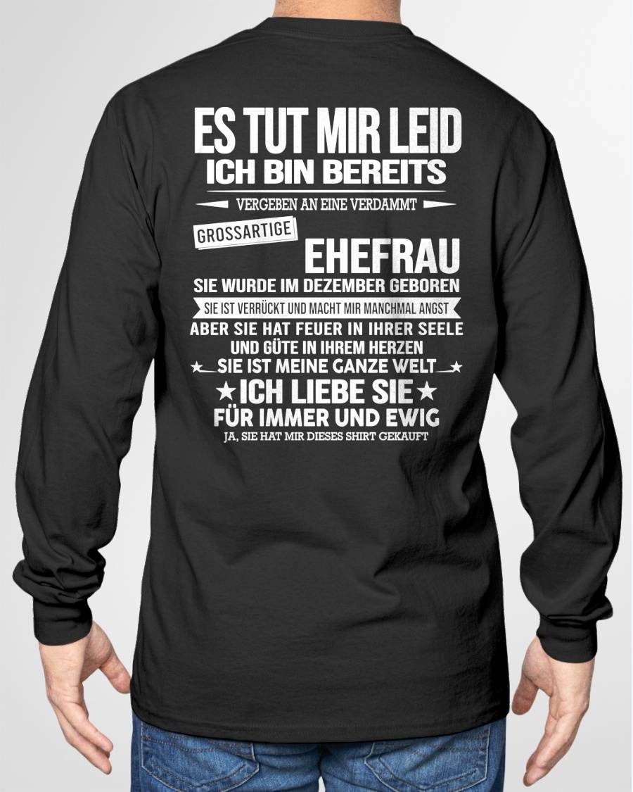 DEZEMBER - ICH BIN BEREITS AN EINE VERDAMMT GROSSARTIGE EHEFRAU VERGEBEN - Das perfekte Geschenk für Ihren Ehemann - GER/NINA12 (SKU2606-183-12)
