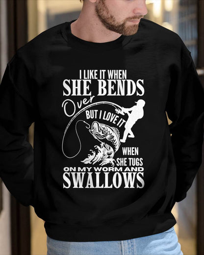 I Like It When She Bends Over Fishing Funny T-Shirt