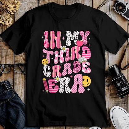 Best Student Shirt, Funny Back To School UnisexT-Shirt/Hoodie/Sweatshirt HLT00 - Back to School in My 3rd Third Grade Era Retro Pink Girl T-Shirt