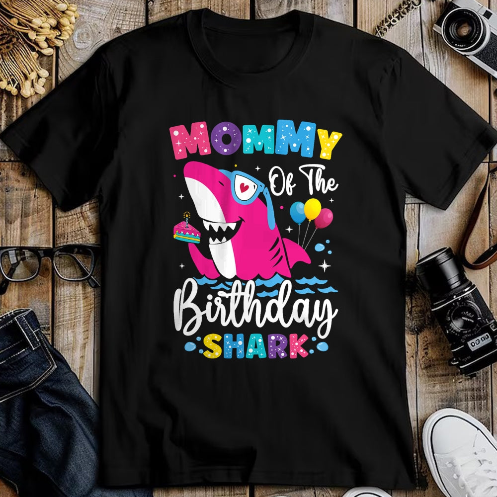 Gift for Mom Shirt, Funny Mom Unisex T-Shirt/Hoodie/Sweatshirt HLT00 - Mommy of the Shark Birthday Mom Matching Family T-Shirt
