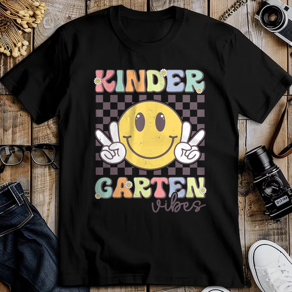 Best Student Shirt, Funny Back To School UnisexT-Shirt/Hoodie/Sweatshirt HLT00 - Kindergarten Vibes Smile Face Back to School Teachers Kids T-Shirt