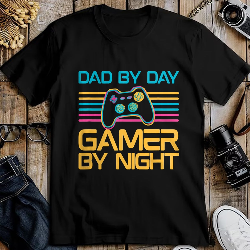 Gift for Dad Shirt, Funny Dad Unisex T-Shirt/Hoodie/Sweatshirt HLT00 – Dad By Day Gamer By Night Video Games Lover Gamer Dad T-Shirt