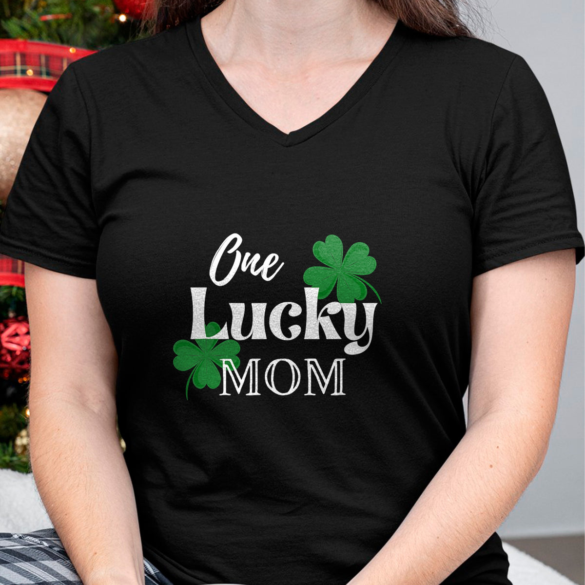 Gift for Mom Shirt, Funny Mom Unisex T-Shirt/Hoodie/Sweatshirt HLT00 - One Lucky Mom St Patricks Day Green Clover Shamrock Mama T-Shirt