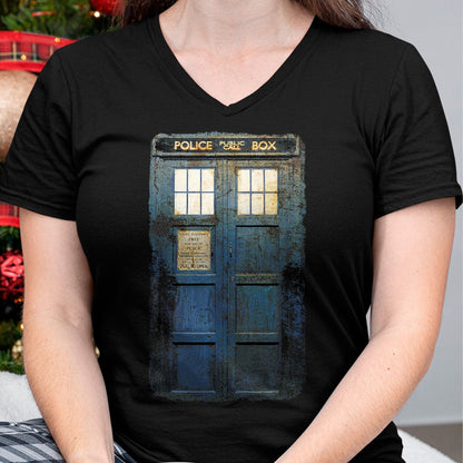 Best Doctor Shirt, Funny Doctor UnisexT-Shirt/Hoodie/Sweatshirt HLT00 - Cosplay Tardis Distressed Time-Traveller Sci-Fan T-Shirt