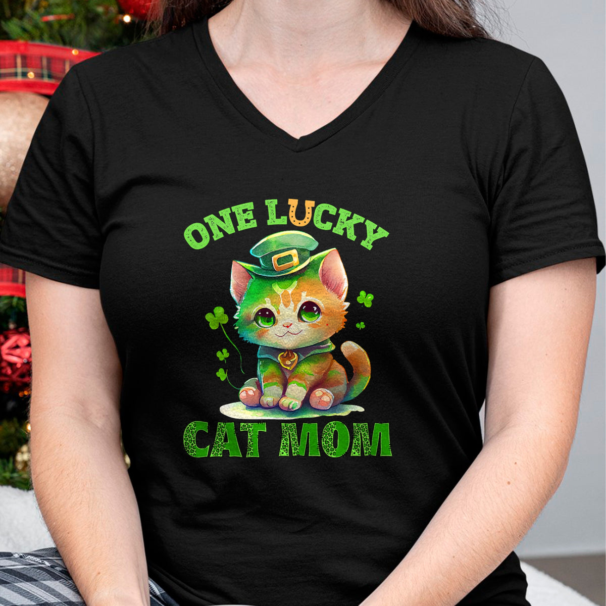Gift for Mom Shirt, Funny Mom Unisex T-Shirt/Hoodie/Sweatshirt HLT00 - One Lucky Cat Mom St Patrick's Day Irish Lucky Cat Shamrock T-Shirt