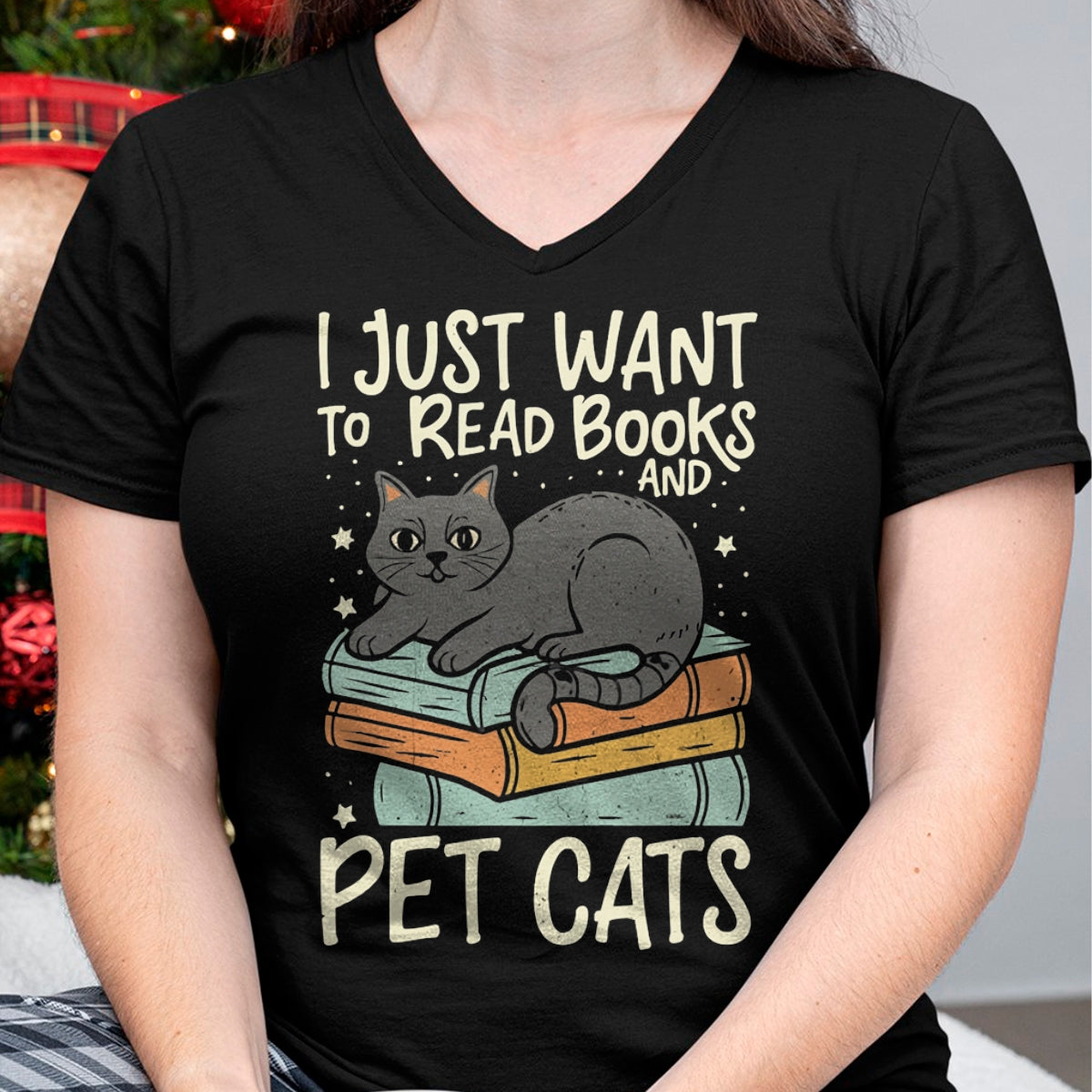Cat Love Shirt, Funny Cat Lover Gift UnisexT-Shirt/Hoodie/Sweatshirt HLT00 - Retro I Just Want to Read Books and Pet Cats Cat T-Shirt