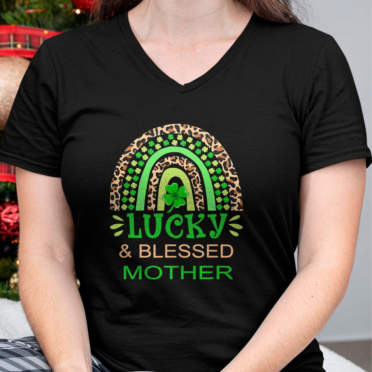 Gift for Mom Shirt, Funny Mom Unisex T-Shirt/Hoodie/Sweatshirt HLT00 - One Lucky Mom St. Patricks Day Blessed Mother Mama T-Shirt