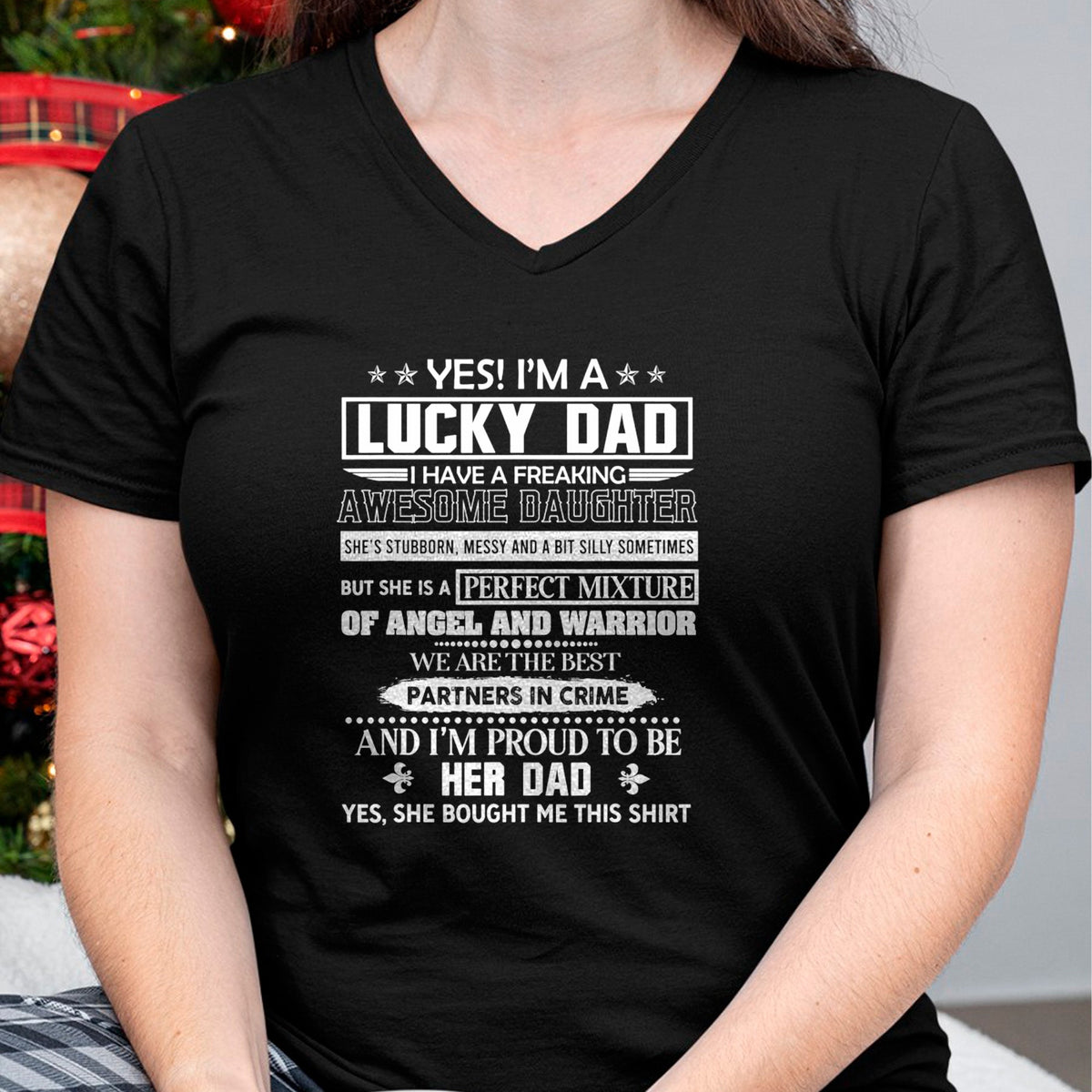 Gift for Dad Shirt, Funny Dad Unisex T-Shirt/Hoodie/Sweatshirt HLT00 – Mens Yes I_m a lucky Dad Awesome Father and Daughter Father s Day T-Shirt