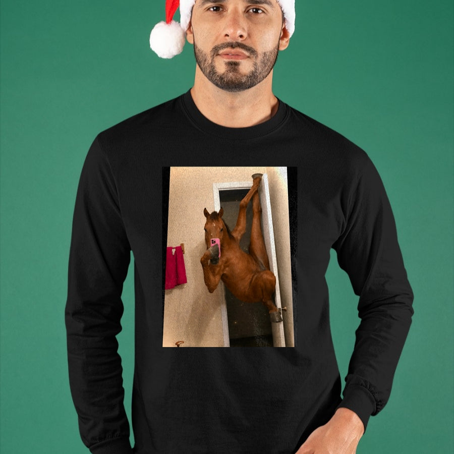 Best Horse Lover Shirt , Funny Horse UnisexT-Shirt/Hoodie/Sweatshirt HLT00 - Horse Selfie Meme Weird Door Pose T-Shirt