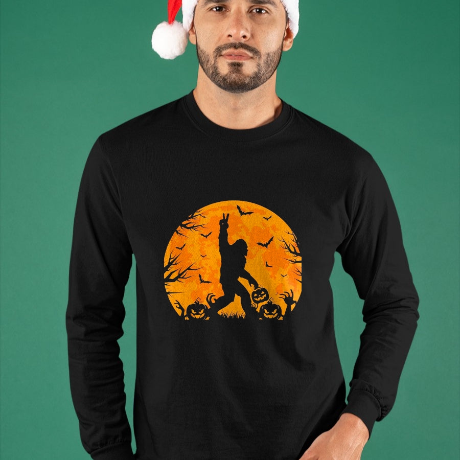 Best Thanksgiving Family Shirt , Funny Thanksgiving UnisexT-Shirt/Hoodie/Sweatshirt HLT00 - Spooky Halloween Bigfoot Pumpkin Funny Halloween Sasquatch T-Shirt, Men, Black, XX-Large