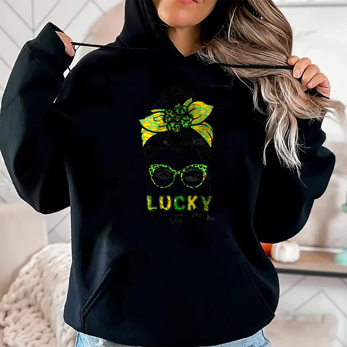 Gift for Mom Shirt, Funny Mom Unisex T-Shirt/Hoodie/Sweatshirt HLT00 - One Lucky Softball Mom Green Saint Patricks Day Messy Bun T-Shirt