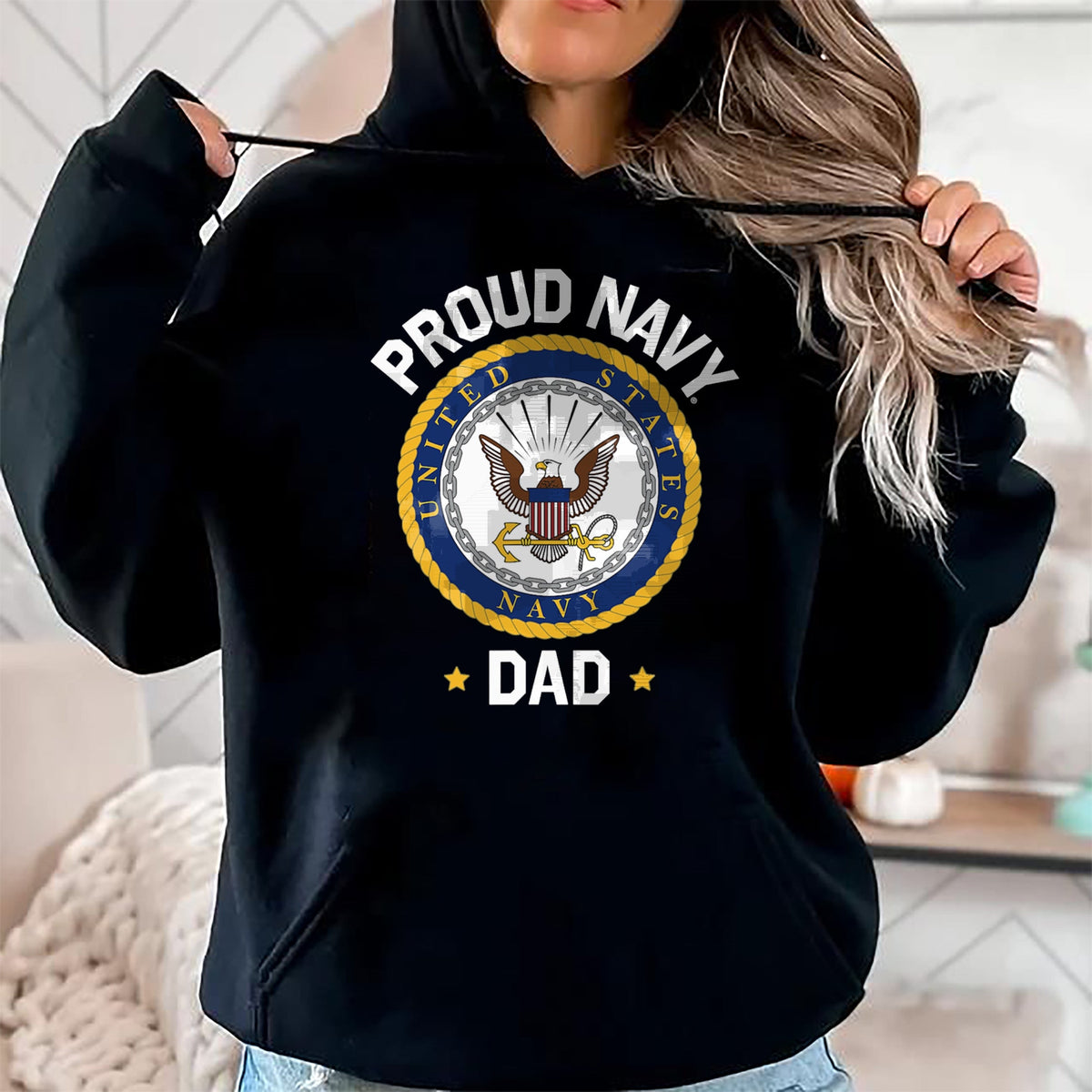 Gift for Dad Shirt, Funny Dad Unisex T-Shirt/Hoodie/Sweatshirt HLT00 – \United States Navy Father_s Day Proud Navy Dad Collegiate T-Shirt