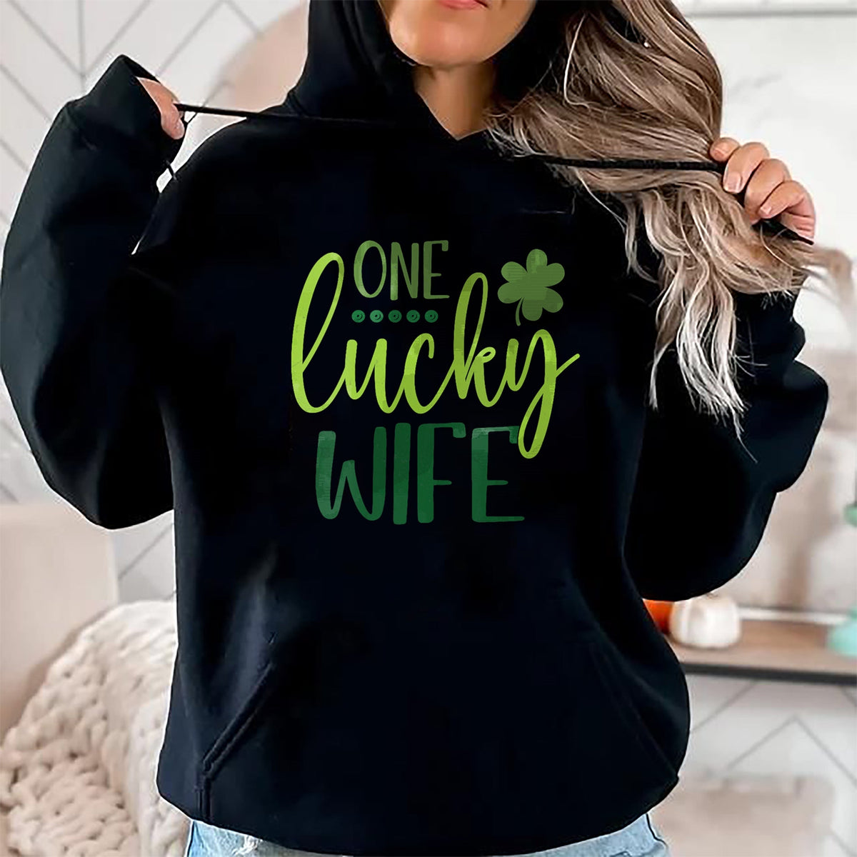 Best Wife Shirt, Wife and Husband Unisex T-Shirt/Hoodie/Sweatshirt HLT00 - Gift for wife T shirt, lucky wife   Womens One Lucky Wife Irish Shamrock Happy St Patricks Day Women (1)