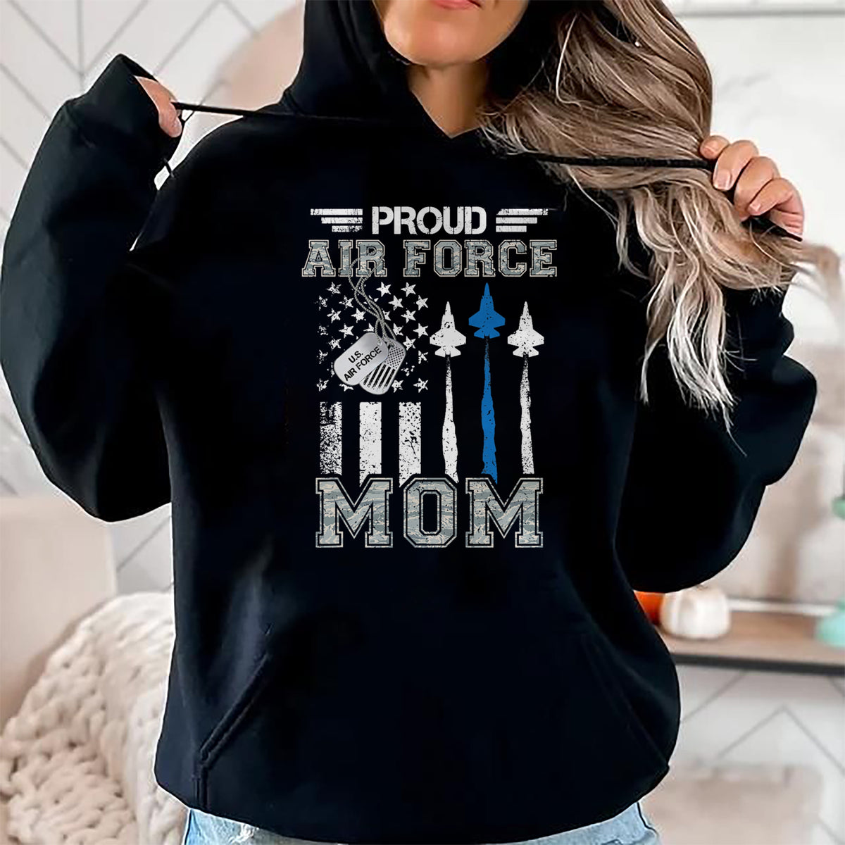 Gift for Mom Shirt, Funny Mom Unisex T-Shirt/Hoodie/Sweatshirt HLT00 - Proud Air Force Mom US Air Force Graduation Mom Gifts T-Shirt