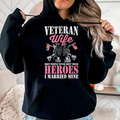 Best Husband Shirt, Wife and Husband Unisex T-Shirt/Hoodie/Sweatshirt HLT00 - Veteran Wife Married Mine Proud Military Veteran Husband T-Shirt