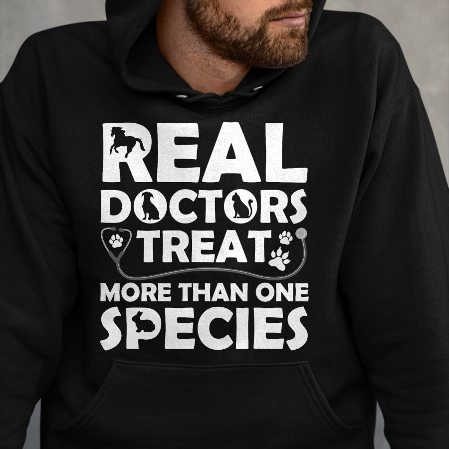 Best Doctor Shirt, Funny Doctor UnisexT-Shirt/Hoodie/Sweatshirt HLT00 - Cool Veterinarian Design For Men Women Veterinary Pet Doctor T-Shirt