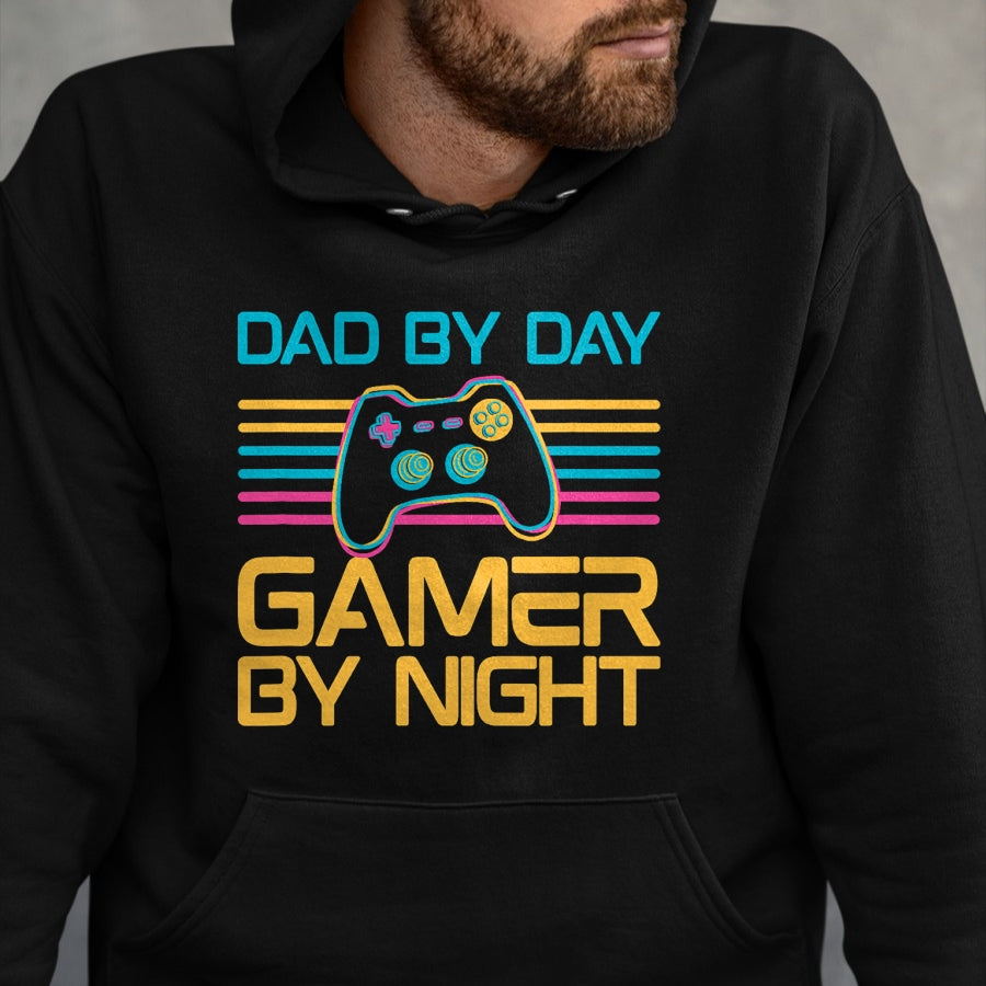 Gift for Dad Shirt, Funny Dad Unisex T-Shirt/Hoodie/Sweatshirt HLT00 – Dad By Day Gamer By Night Video Games Lover Gamer Dad T-Shirt