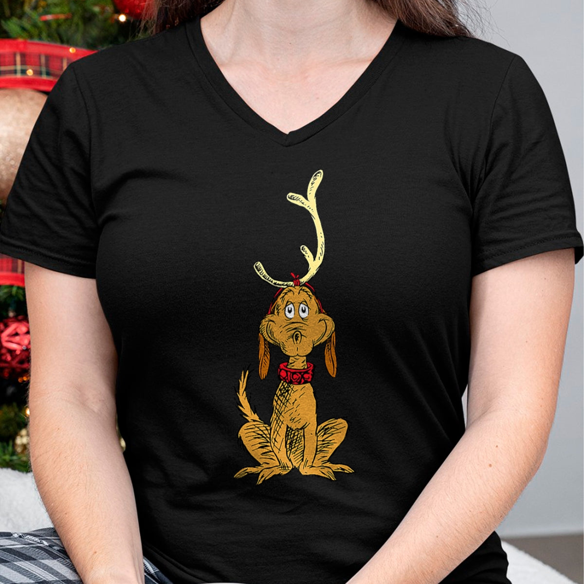 Christmas Shirts for Family, Funny christmas shirts, Christmas Unisex T-Shirt/Hoodie/Sweatshirt HLT00 - Dr. Seuss mens Classic Dr Seuss Reindeer Max T shirt, Black, Small US