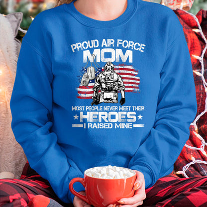 Gift for Mom Shirt, Funny Mom Unisex T-Shirt/Hoodie/Sweatshirt HLT00 - Proud Air Force Mom Air Force Graduation Mom USAF Heroes T-Shirt