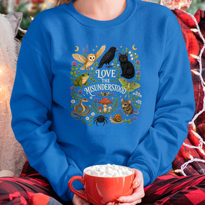 Cat Love Shirt, Funny Cat Lover Gift UnisexT-Shirt/Hoodie/Sweatshirt HLT00 - Love The Misunderstood Bat Raven Cat Snake Spider Moth Frog T-Shirt (1)