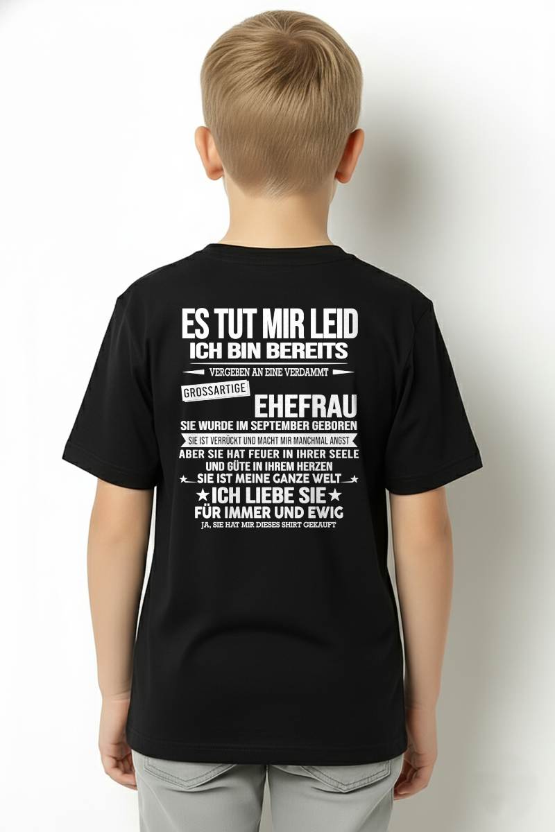 SEPTEMBER - ICH BIN BEREITS AN EINE VERDAMMT GROSSARTIGE EHEFRAU VERGEBEN - Das perfekte Geschenk für Ihren Ehemann - GER/NINA09 (SKU2606-183-09)