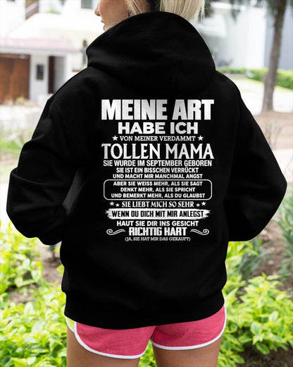 SEPTEMBER -  MEINE ART HABE ICH VON MEINER VERDAMMT TOLLEN MAMA – Das perfekte Geschenk für deinen Sohn - NINA09 (SKU2610-78-09)