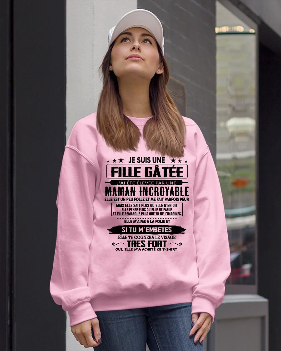 T-SHIRT JE SUIS UNE FILLE CHANCEUSE – CADEAU TOUCHANT DE MAMAN INCROYABLE - fr00 / NINA00 (SKU26T-0190-00)